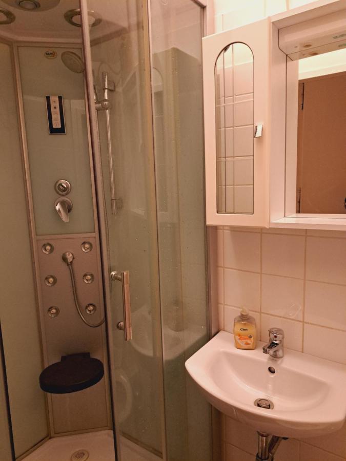 Relax Appartement 10 Minutes To Downtown Відень Екстер'єр фото